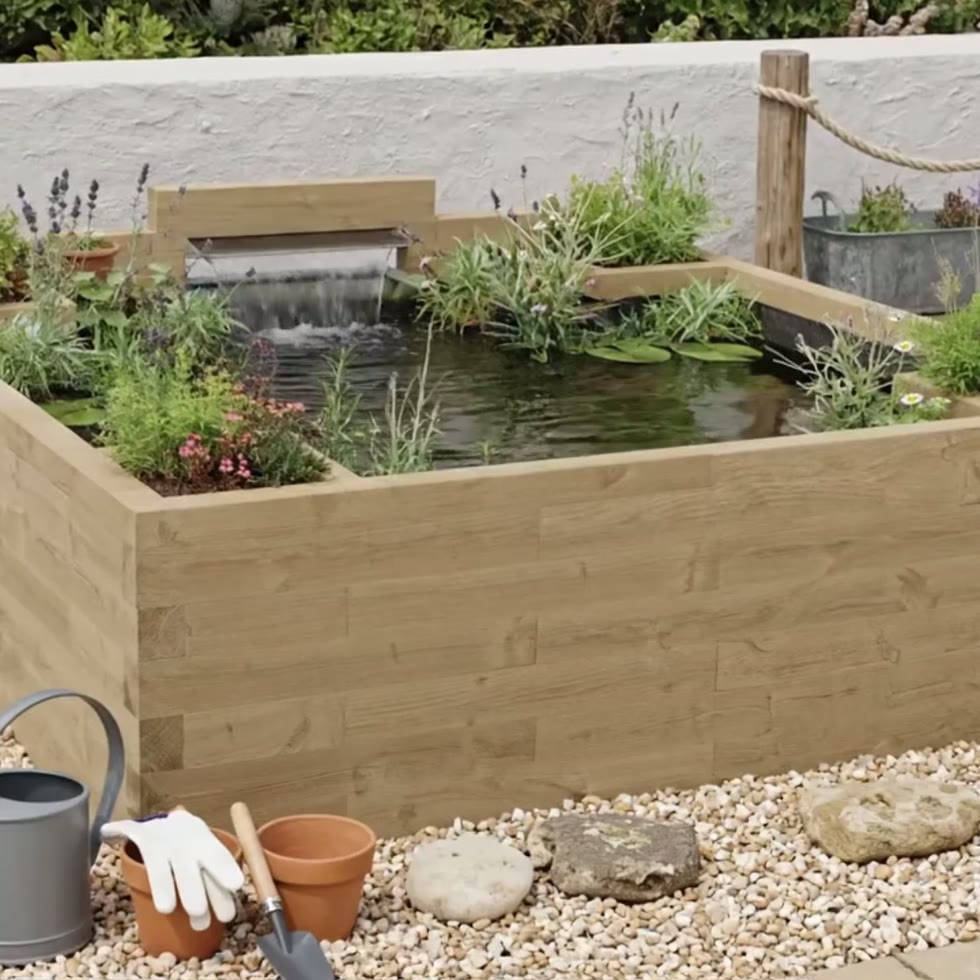 Grote verhoogde vijver met waterval /  2.25 x 2.25 x 0.65m