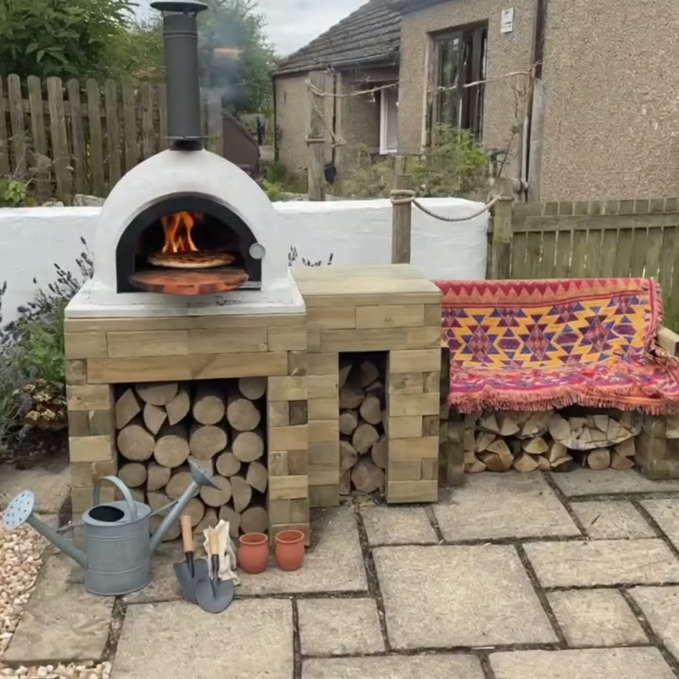 Pizzaoventafel met opslagruimte en tuinbankje / 2,7 x 0,9 x 0,95 m
