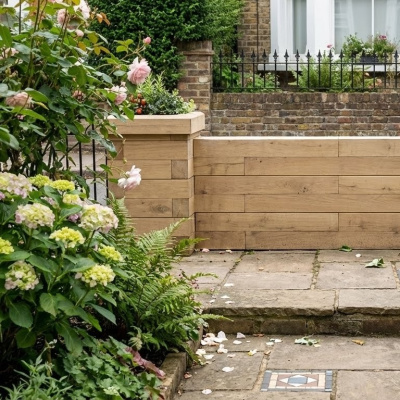 Pillared Retaining Wall / 5.55 x 0.65m