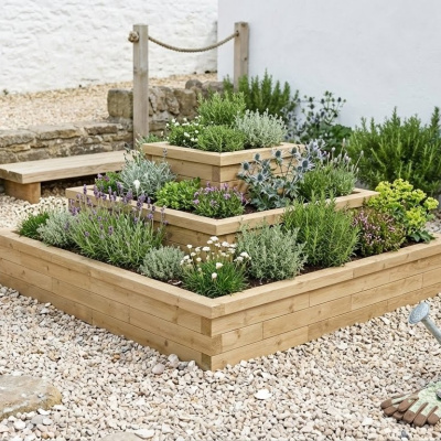 Piramide plantenbank / 2,25 x 2,25 x 0,95 m